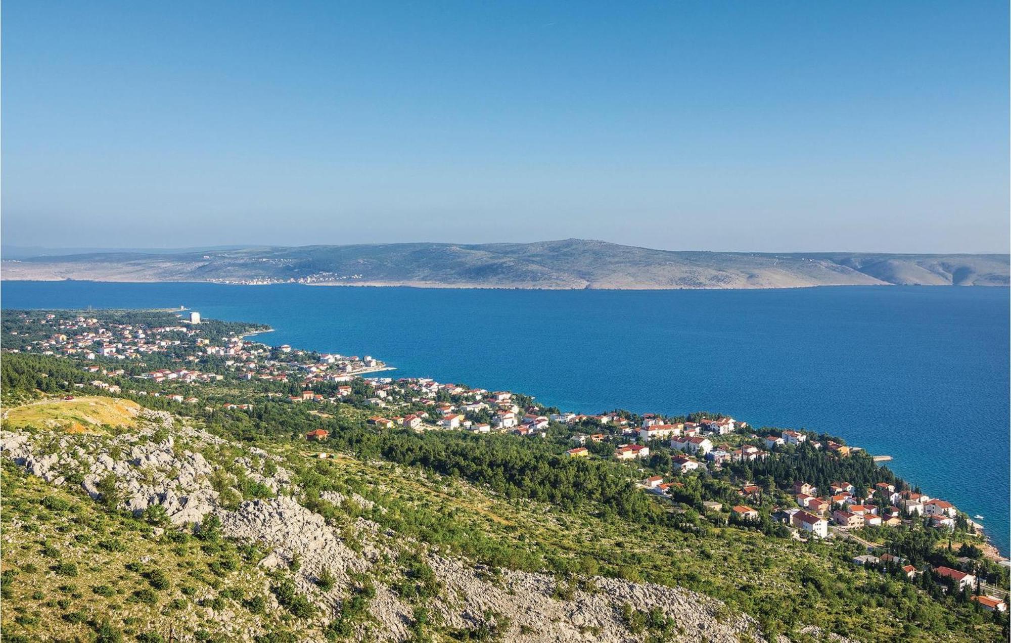 2 Bedroom Lovely Apartment In Starigrad Paklenica Extérieur photo